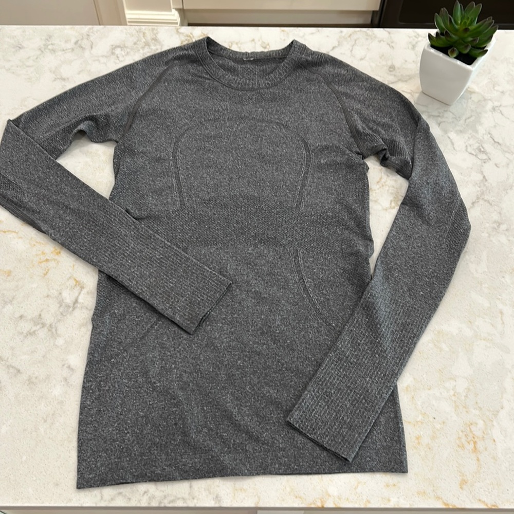 Lululemon Long Sleeve Swiftly Tech